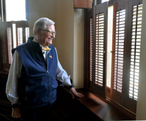 Tie a bow on it: Gee closing out 44 years as a college president